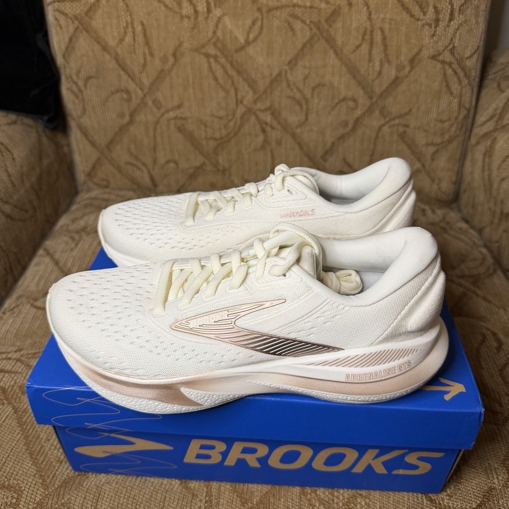 Brooks Adrenaline GTS 24 Running Shoes, Coconut/ Rosegold , Women's 6.5 B